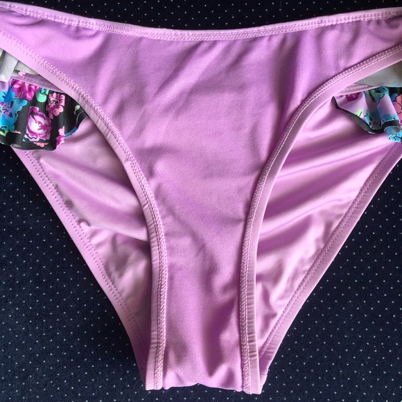 La Vie En Rose Bikini Swim Suit 👙 - Picture 8 of 12